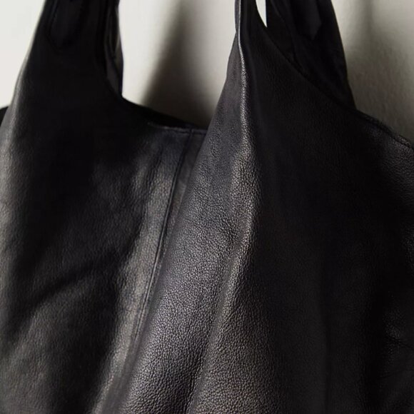 NWT Tivoli Leather Tote Bag Color Black - Picture 3 of 3
